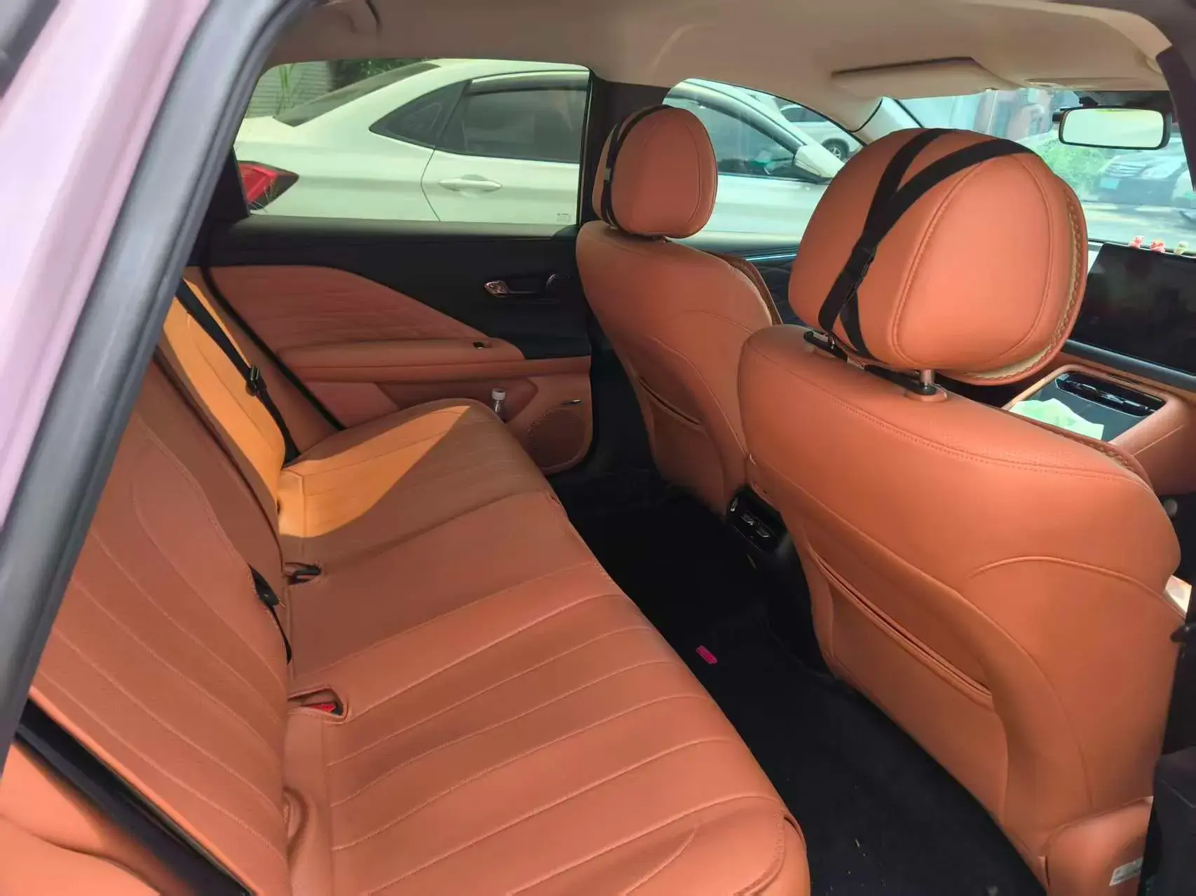 2025 AION AION thumbnail 4