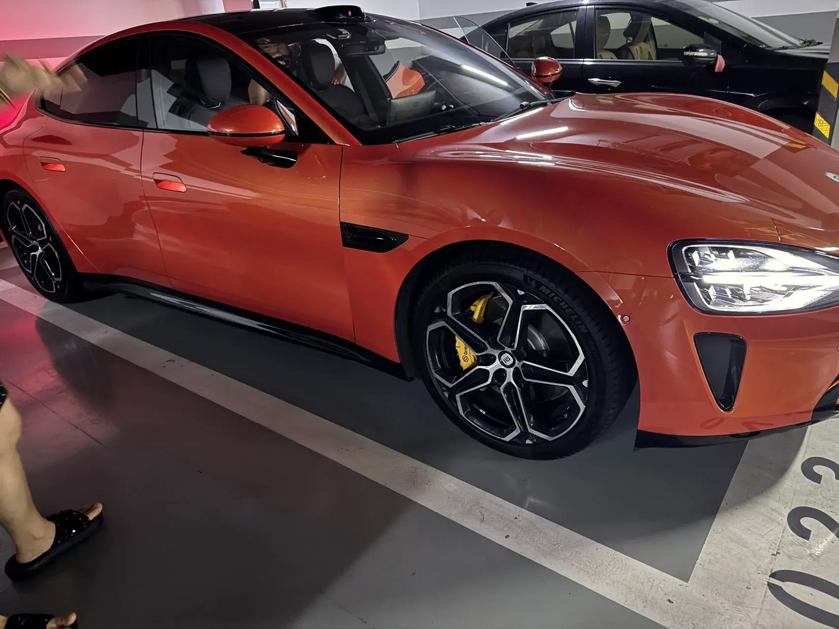 2024 MI SU7 thumbnail 3