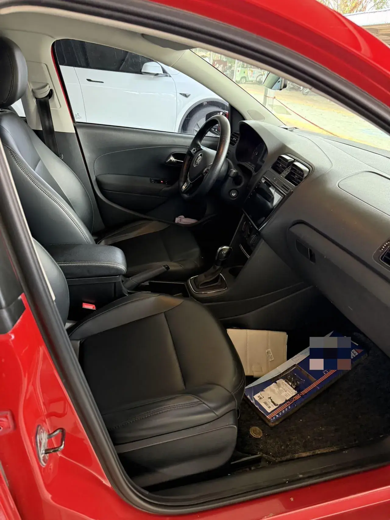 2016 VOLKSWAGEN POLO thumbnail 3