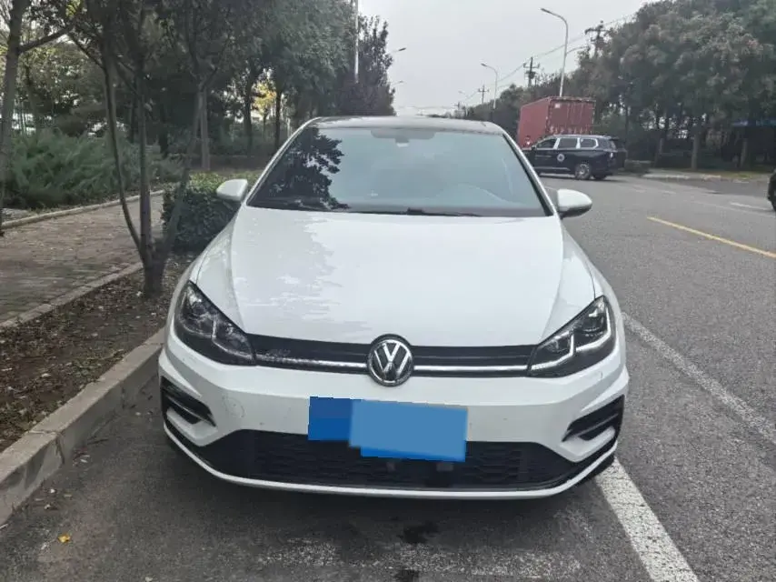2019 VOLKSWAGEN GOLF thumbnail 2