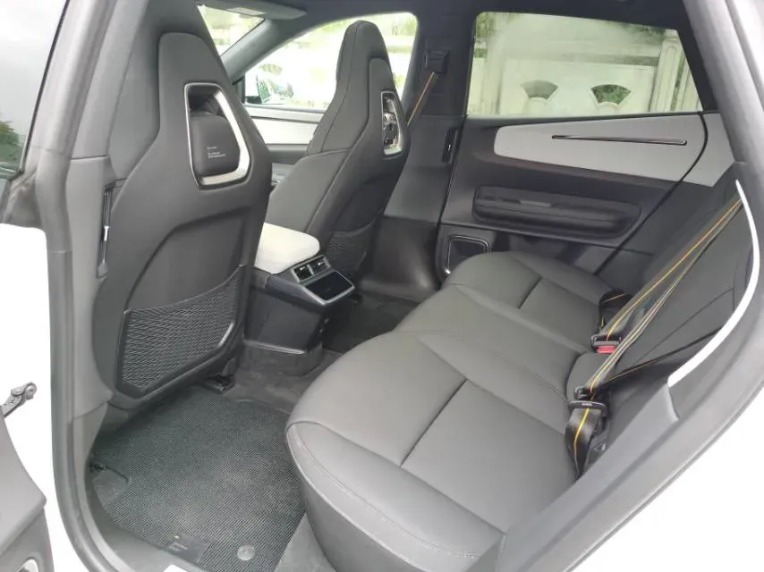 2024 Polestar 4 BEV 86KWH,autocango,china used car exporter,china ev exporter,chinese used car exporter,chinese used ev exporter