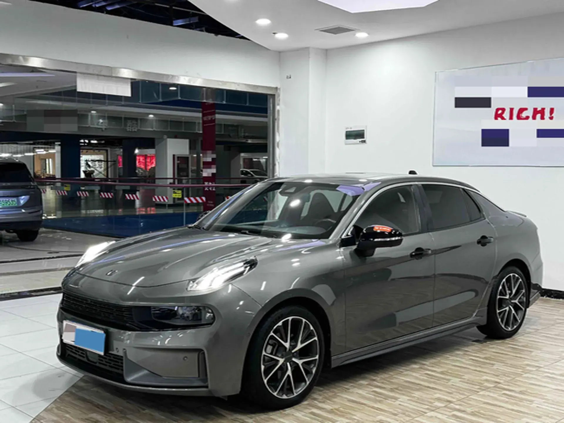 2022 LYNK&CO 03 view 1