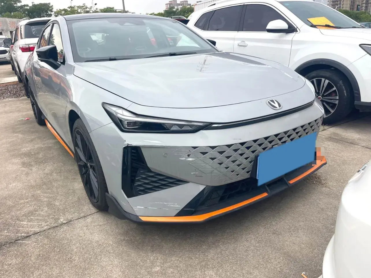 2024 CHANGAN UNI-V thumbnail 2