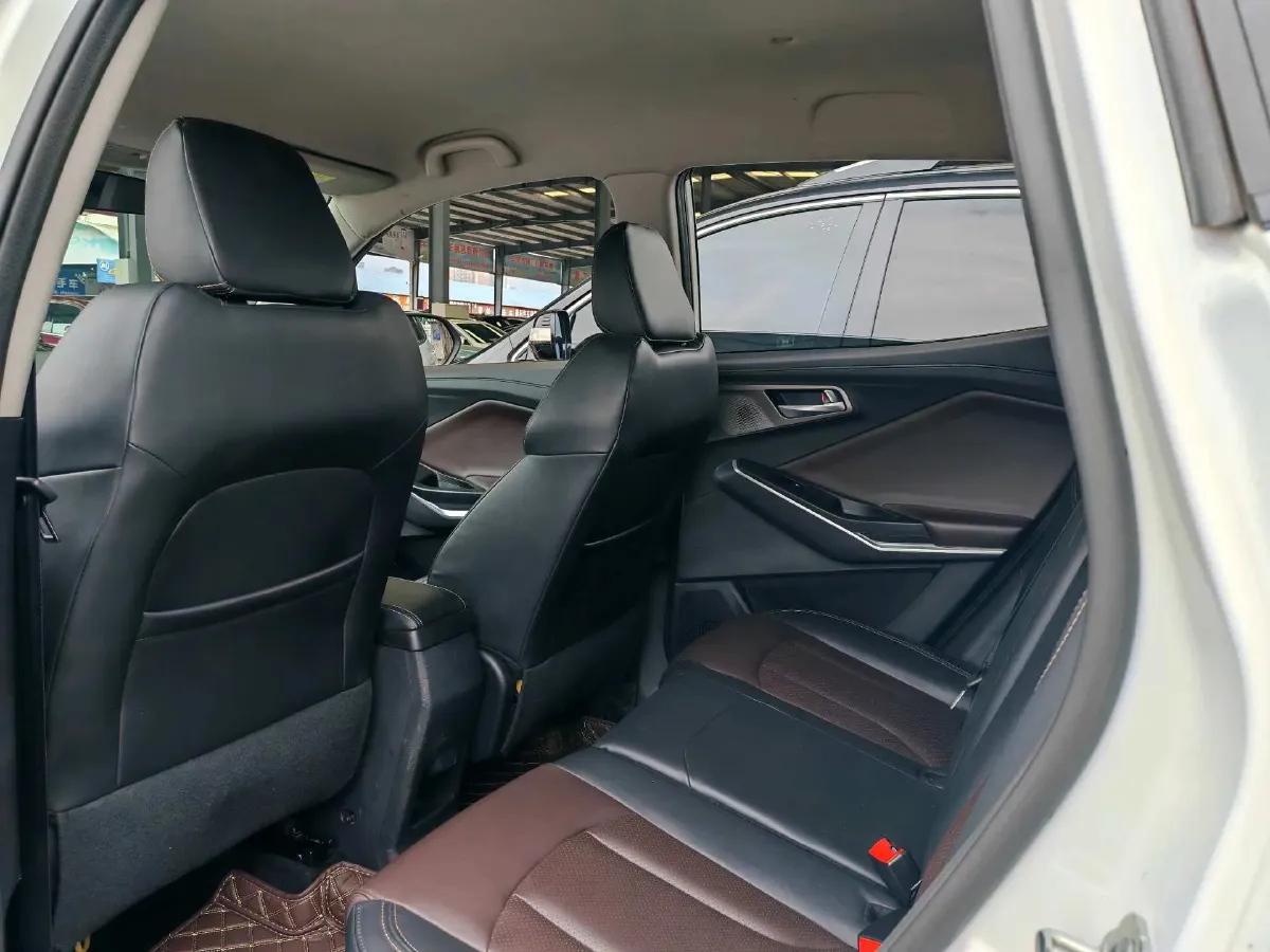 2019 ChangAn CS15 1.5L 107HP L4 5DCT,autocango,china used car exporter,china ev exporter,chinese used car exporter,chinese used ev exporter