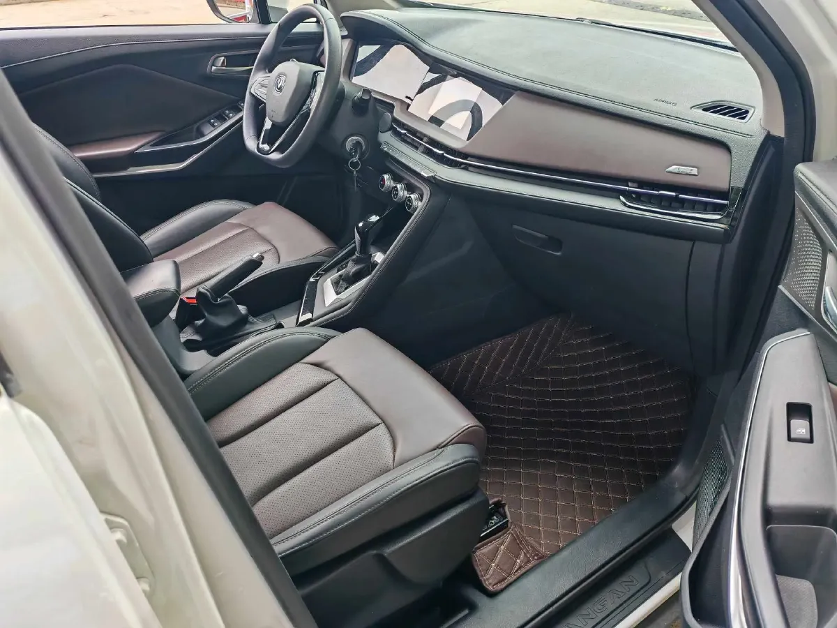 2019 ChangAn CS15 1.5L 107HP L4 5DCT,autocango,china used car exporter,china ev exporter,chinese used car exporter,chinese used ev exporter