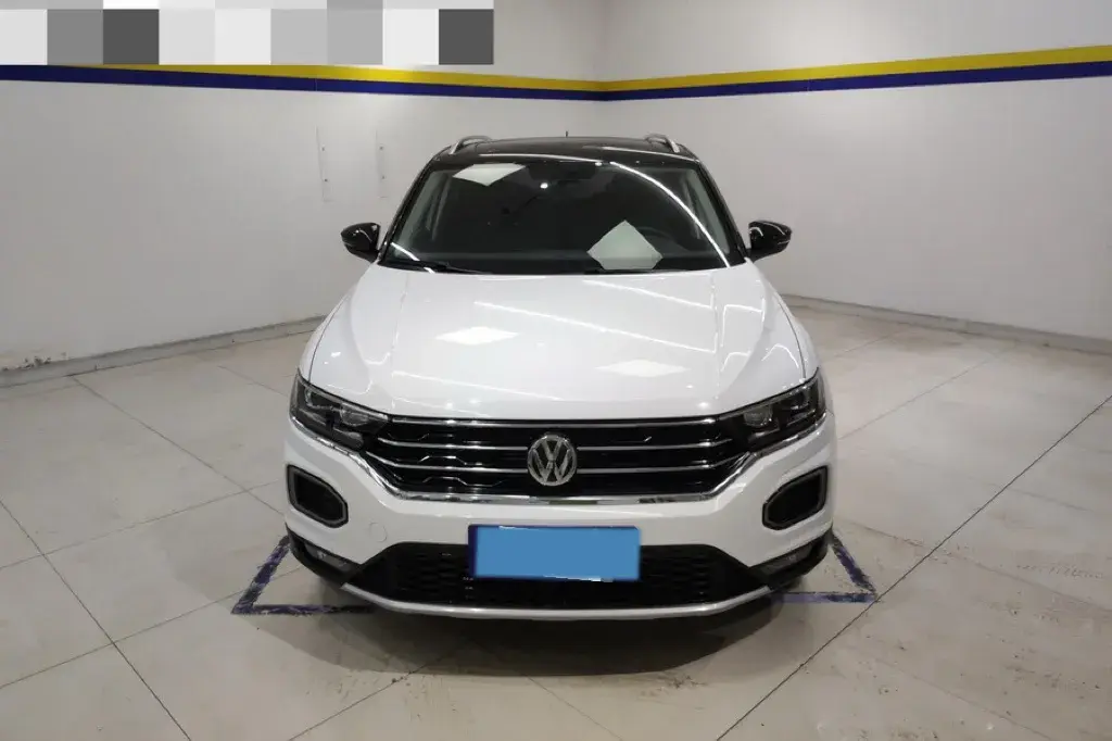 2020 VOLKSWAGEN T-ROC thumbnail 2