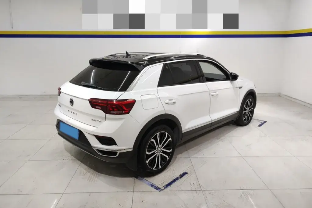 2020 VOLKSWAGEN T-ROC thumbnail 3