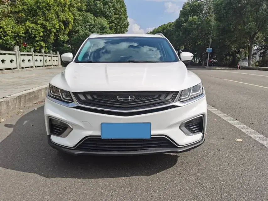 2020 GEELY COOLRAY thumbnail 2