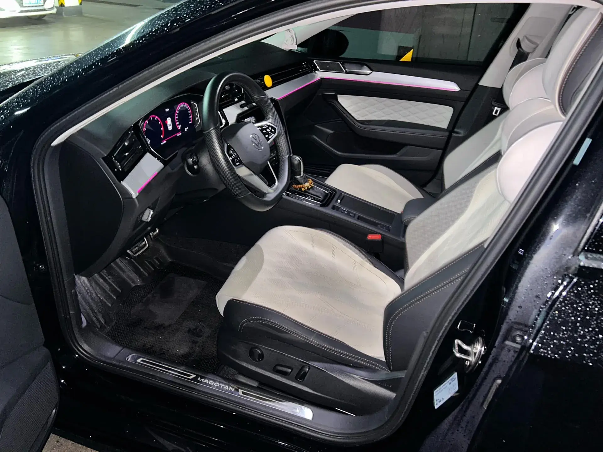 2023 VOLKSWAGEN MAGOTAN thumbnail 3