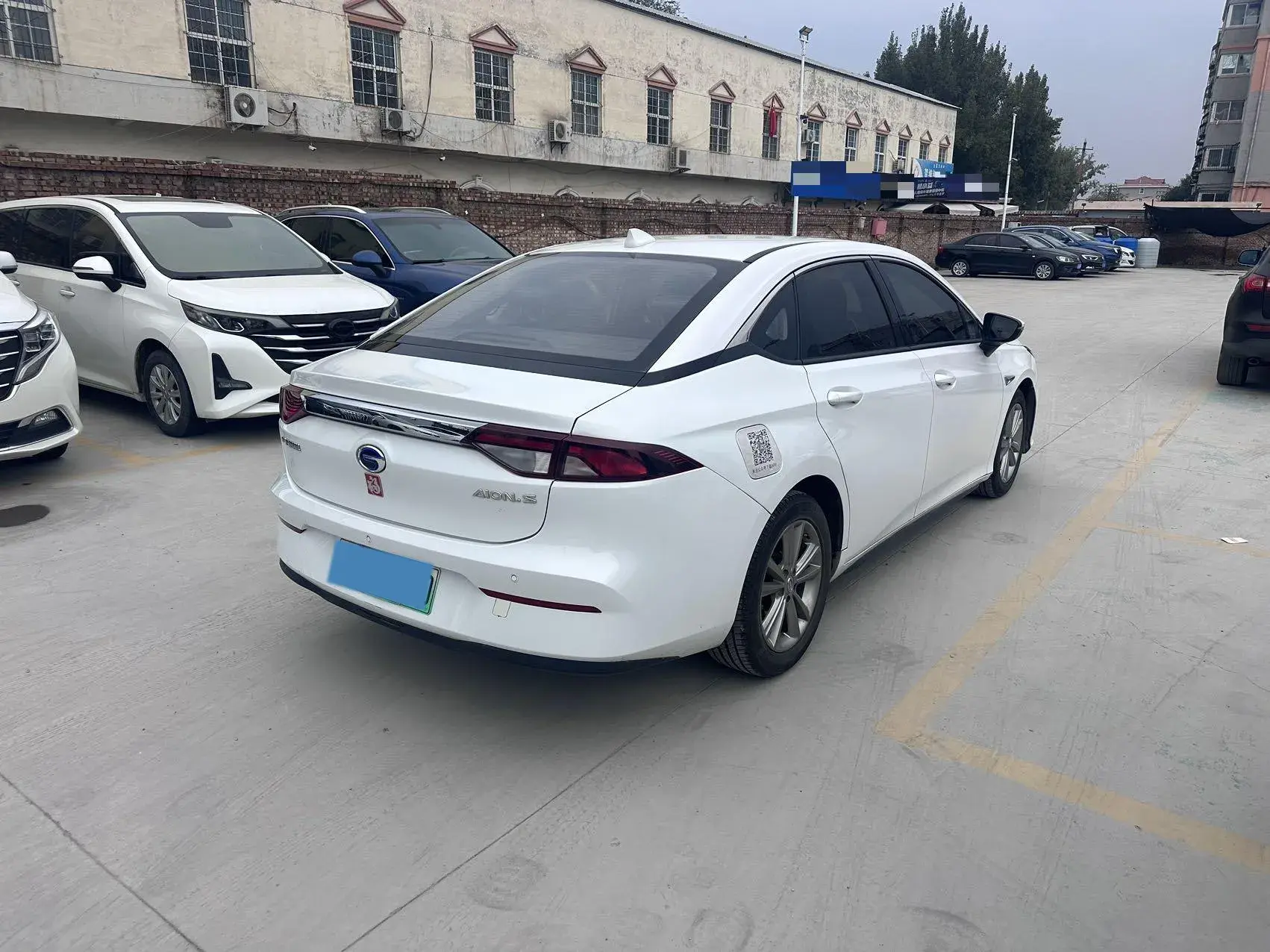 2019 AION S thumbnail 4