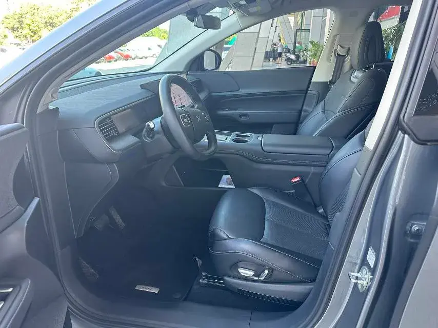 2023 XPENG G6 thumbnail 4