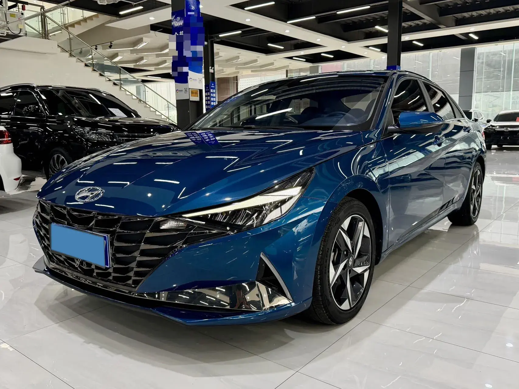 2022 HYUNDAI ELANTRA view 1