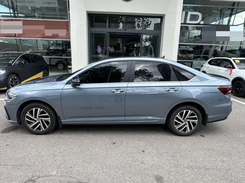 2023 VOLKSWAGEN LAVIDA thumbnail 2