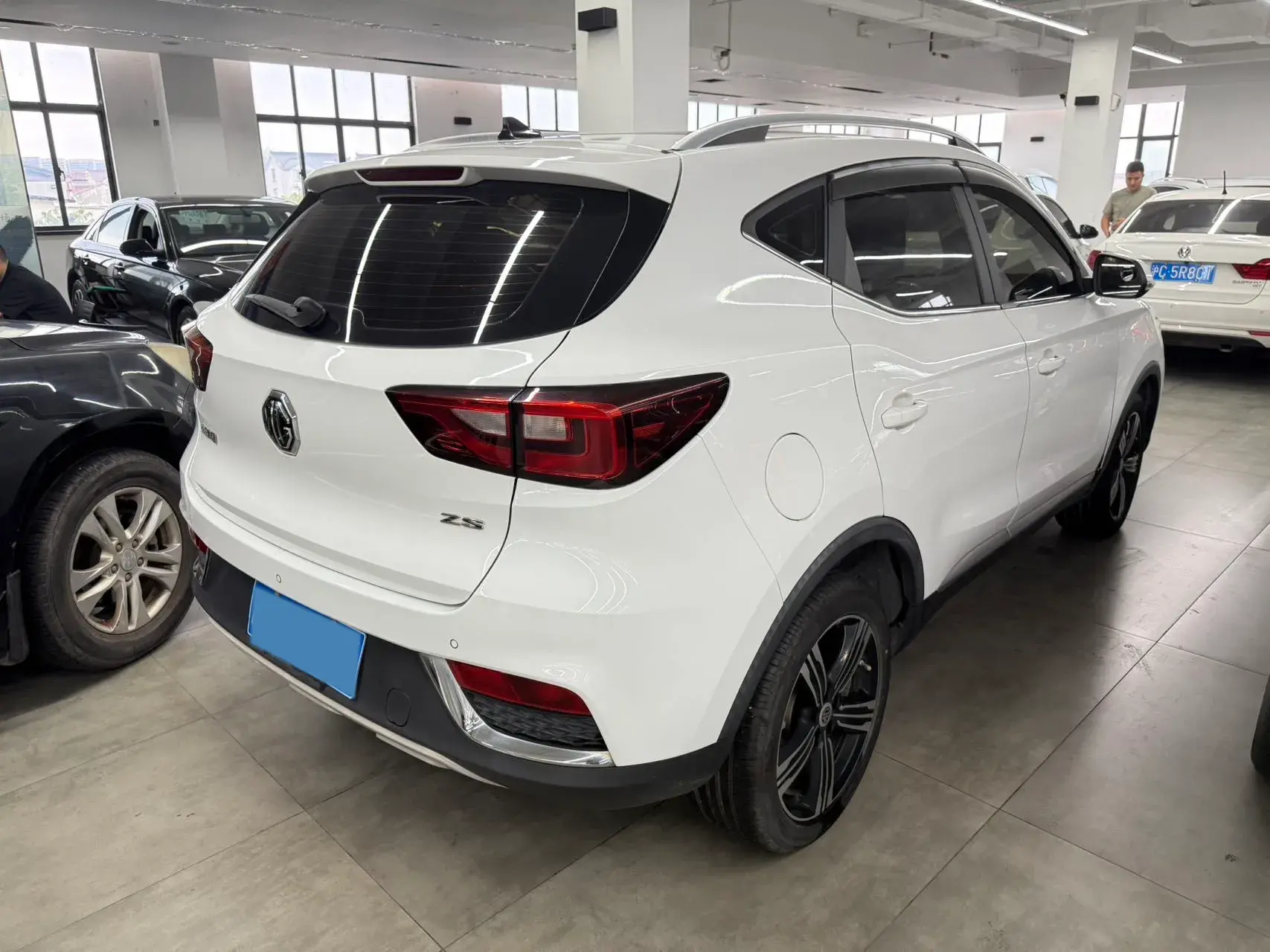 2017 MG ZS thumbnail 3