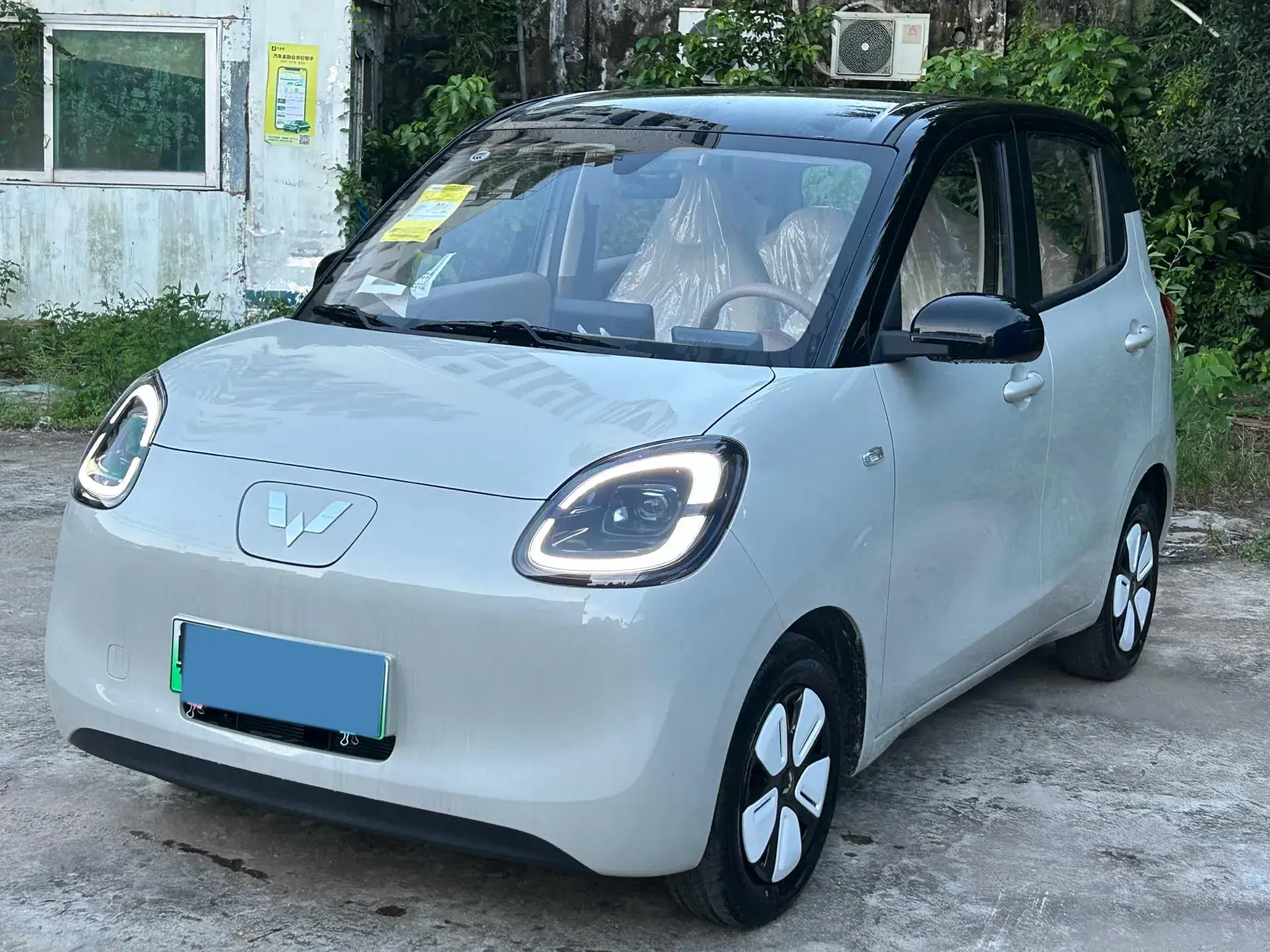 2025 WULING HONGGUANG view 1