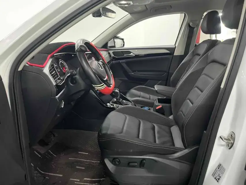 2020 VOLKSWAGEN TAYRON thumbnail 4