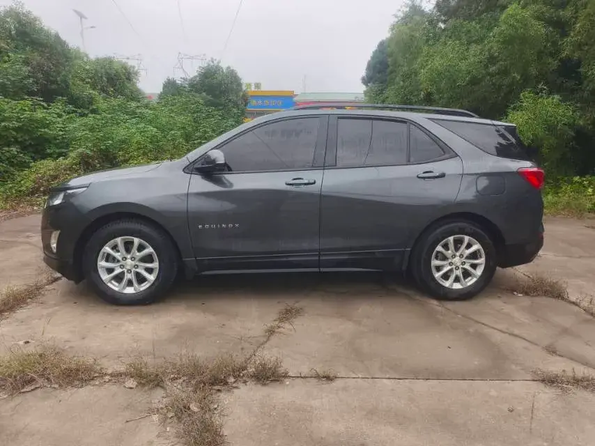 2018 CHEVROLET EQUINOX thumbnail 4