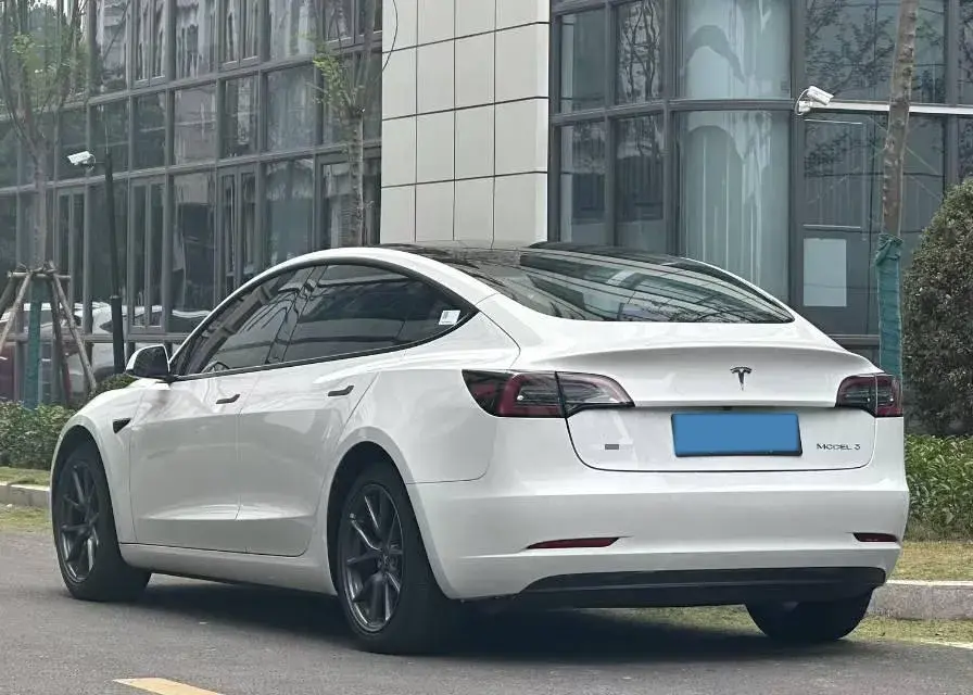 2021 TESLA MODEL thumbnail 4