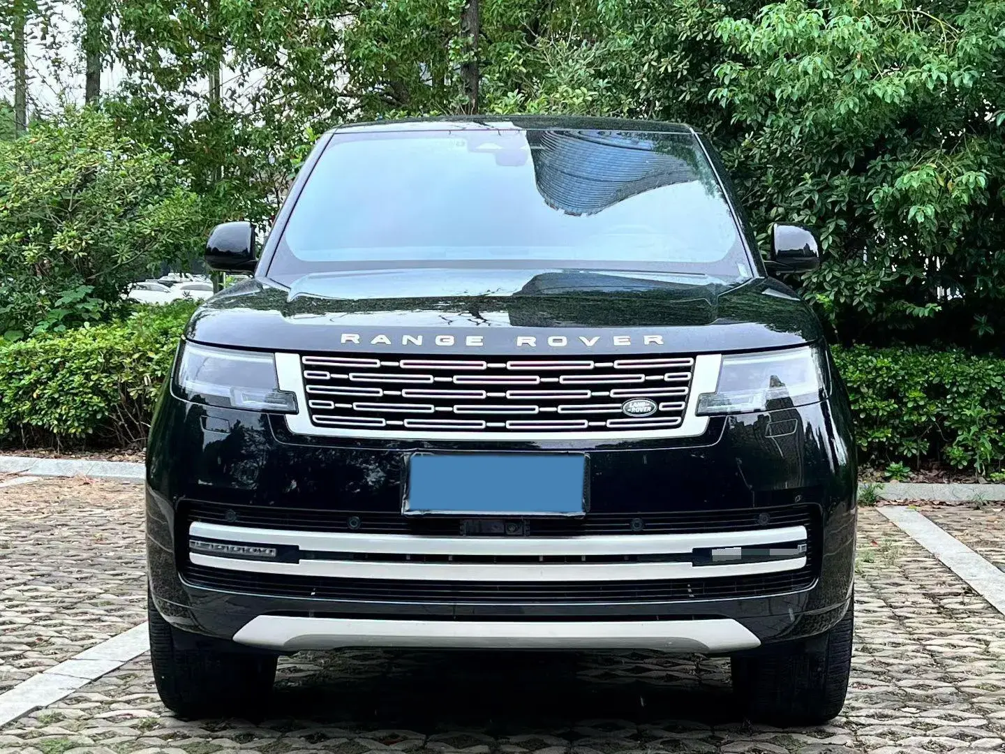 2024 LAND ROVER thumbnail 2