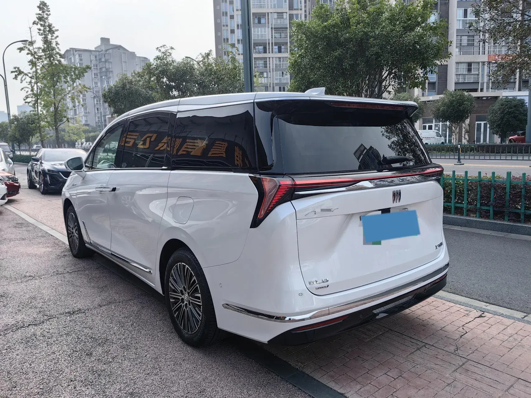 2024 BUICK GL8 thumbnail 3