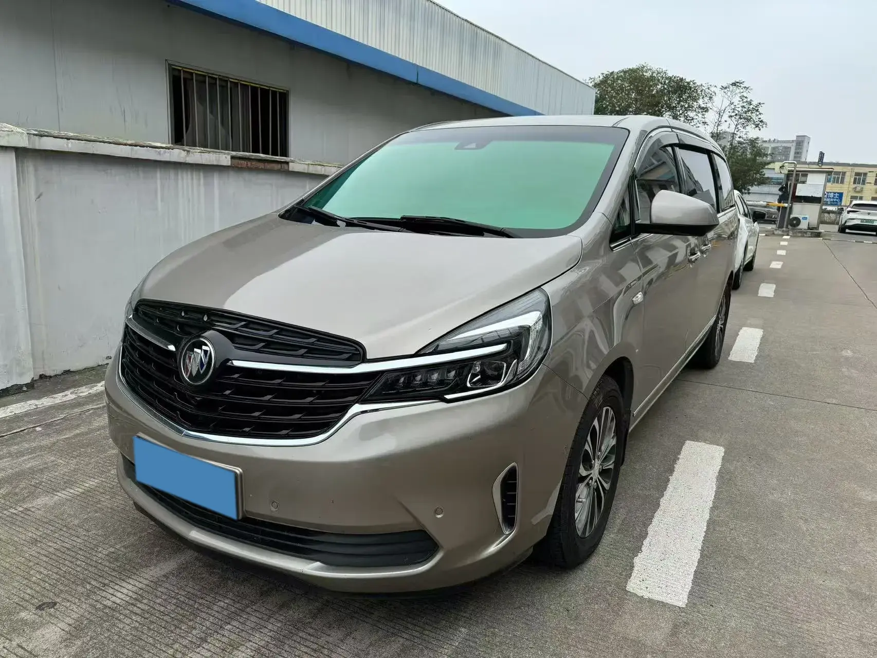 2022 BUICK GL8 view 1