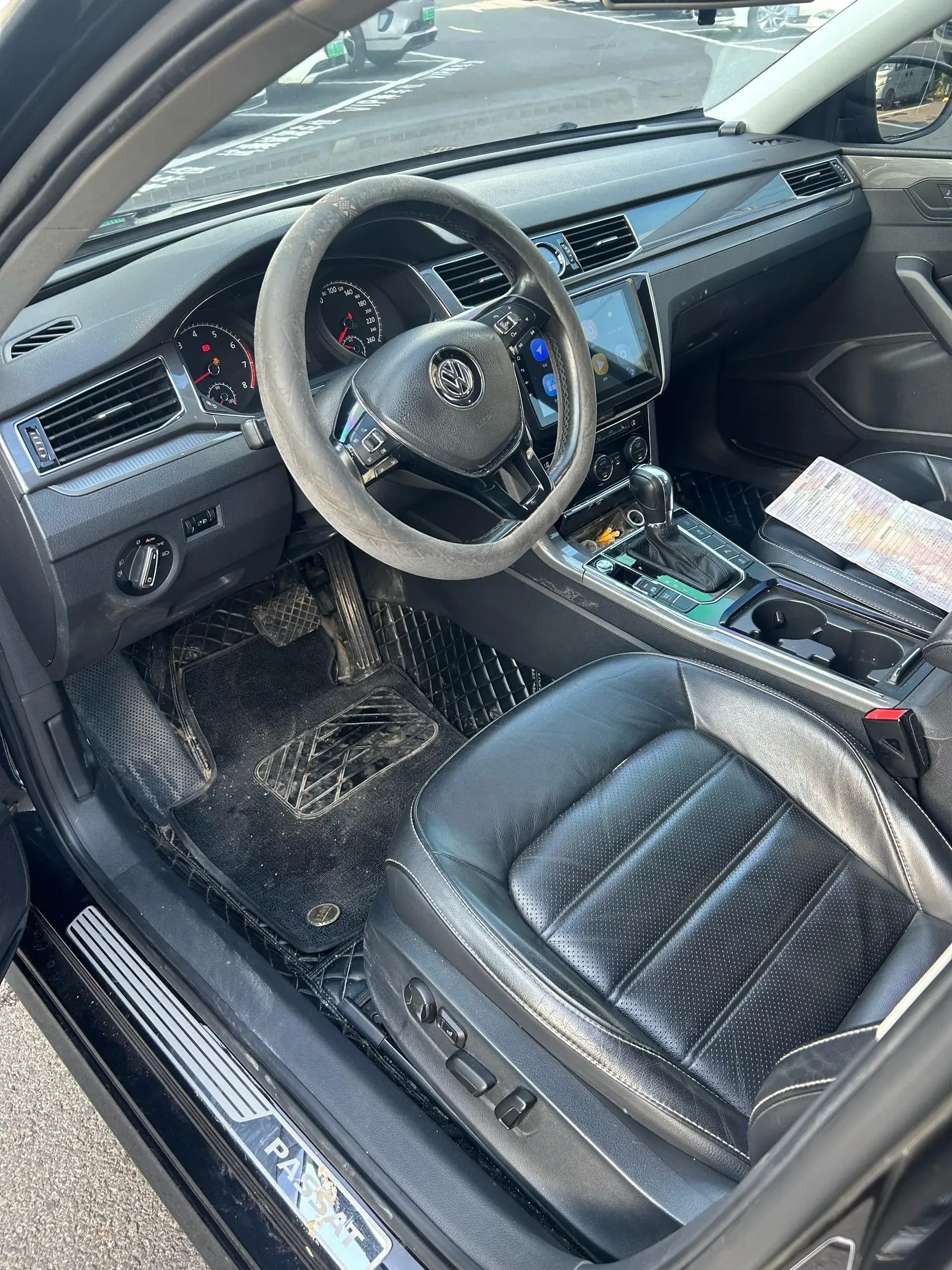 2017 VOLKSWAGEN PASSAT thumbnail 2