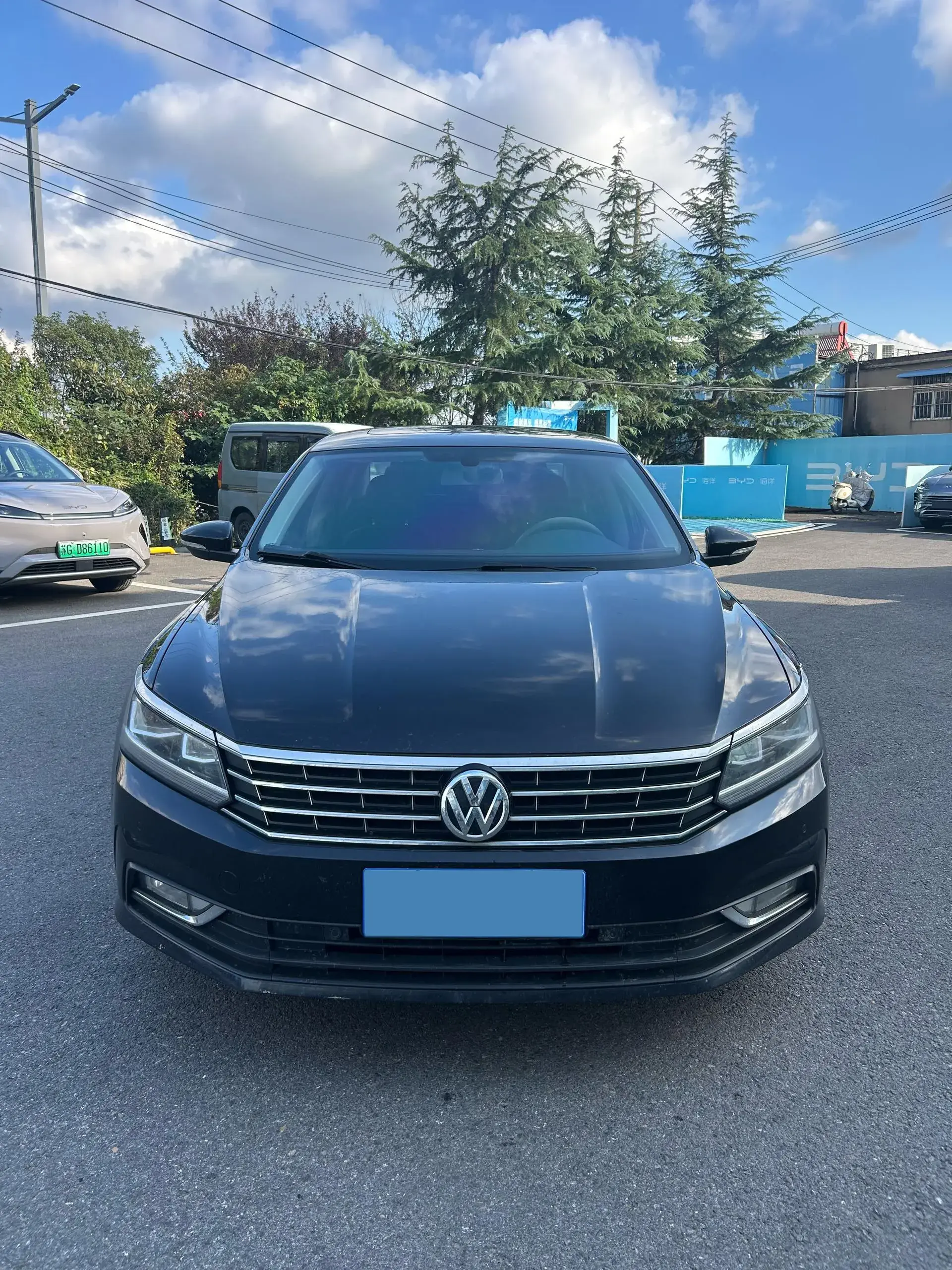 2017 VOLKSWAGEN PASSAT thumbnail 4