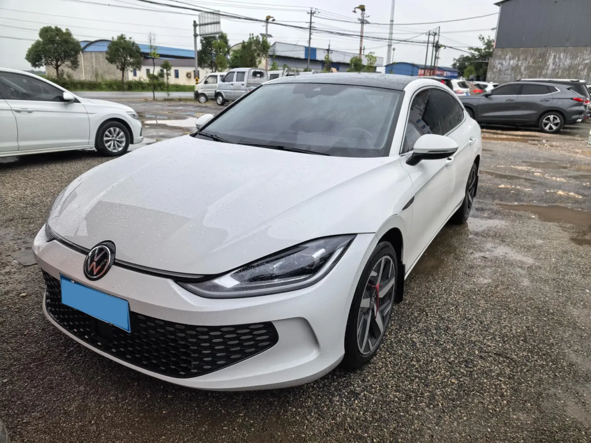 2023 VOLKSWAGEN LAMANDO view 1