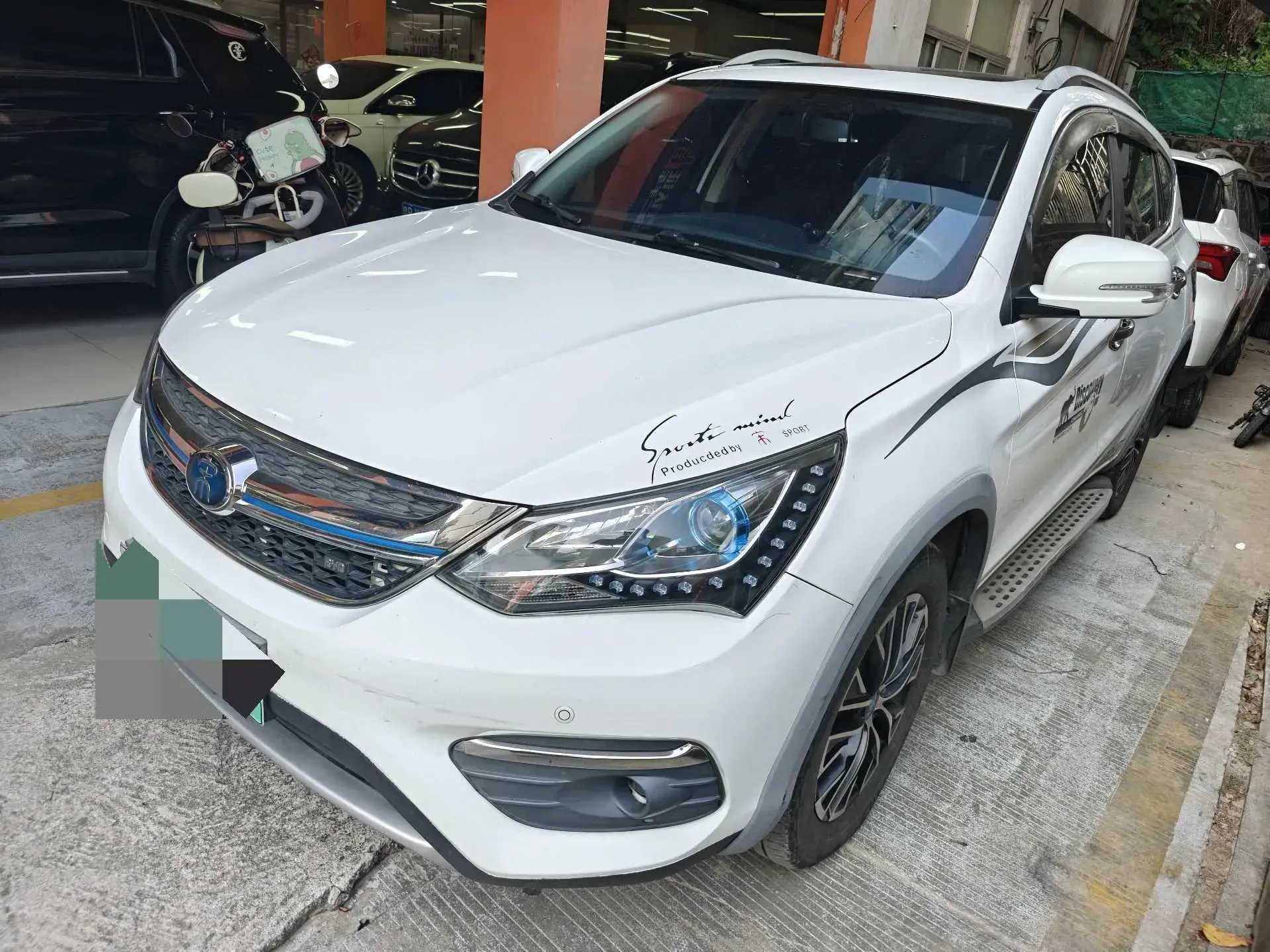 2017 BYD SONG view 1