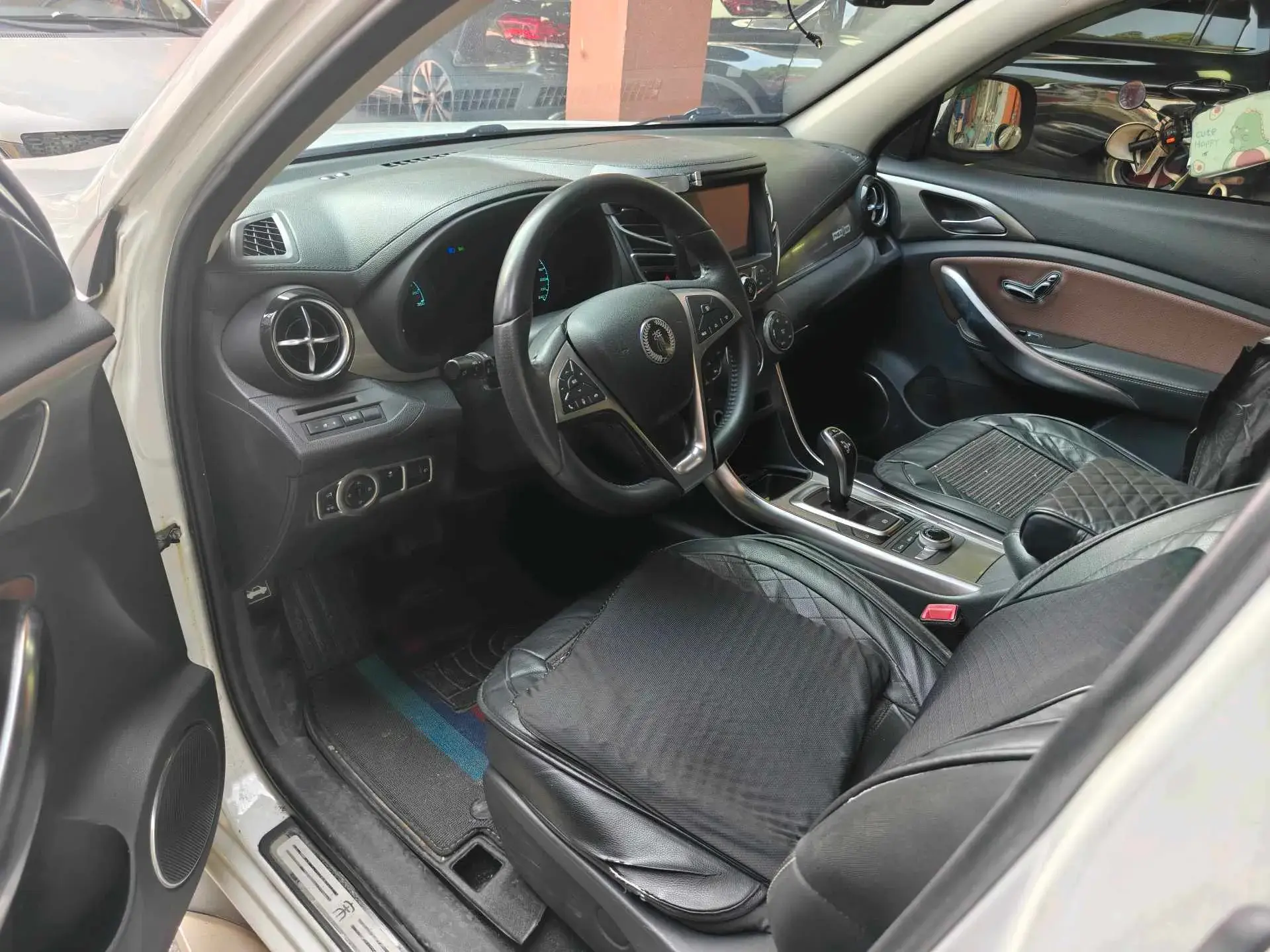 2017 BYD SONG thumbnail 2