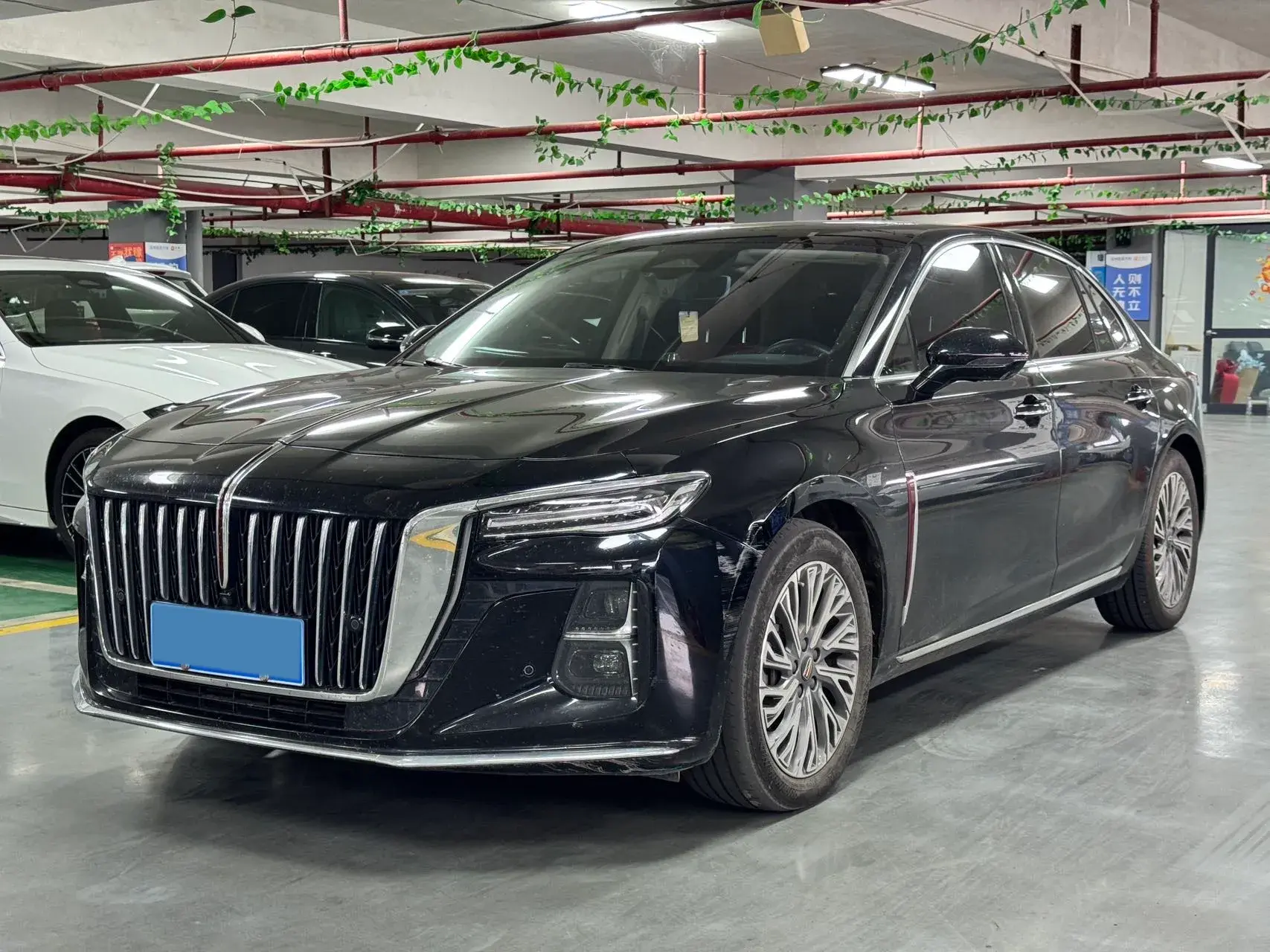 2023 HONGQI H5 view 1