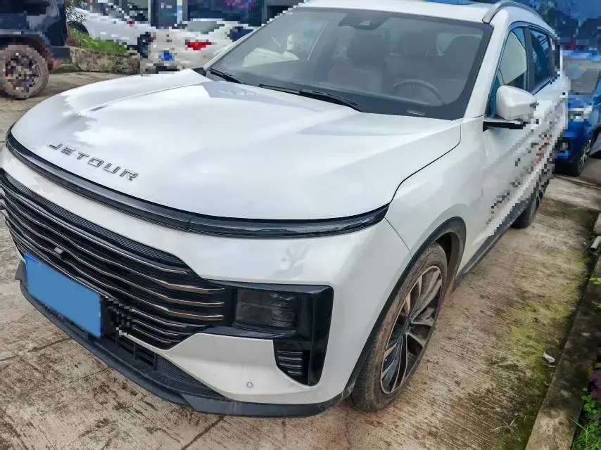 2025 JETOUR X70 view 1