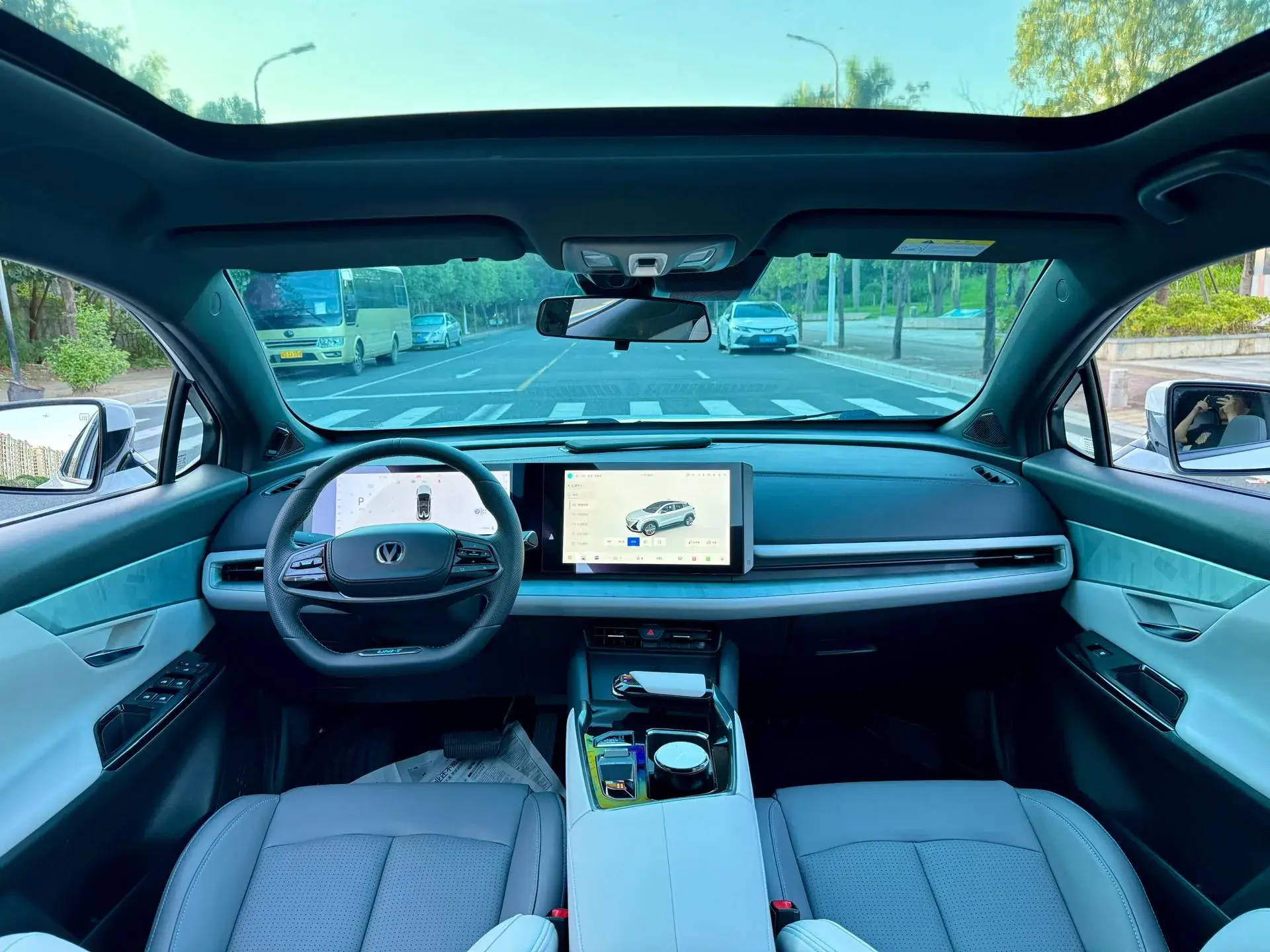 2023 CHANGAN UNI-T thumbnail 3