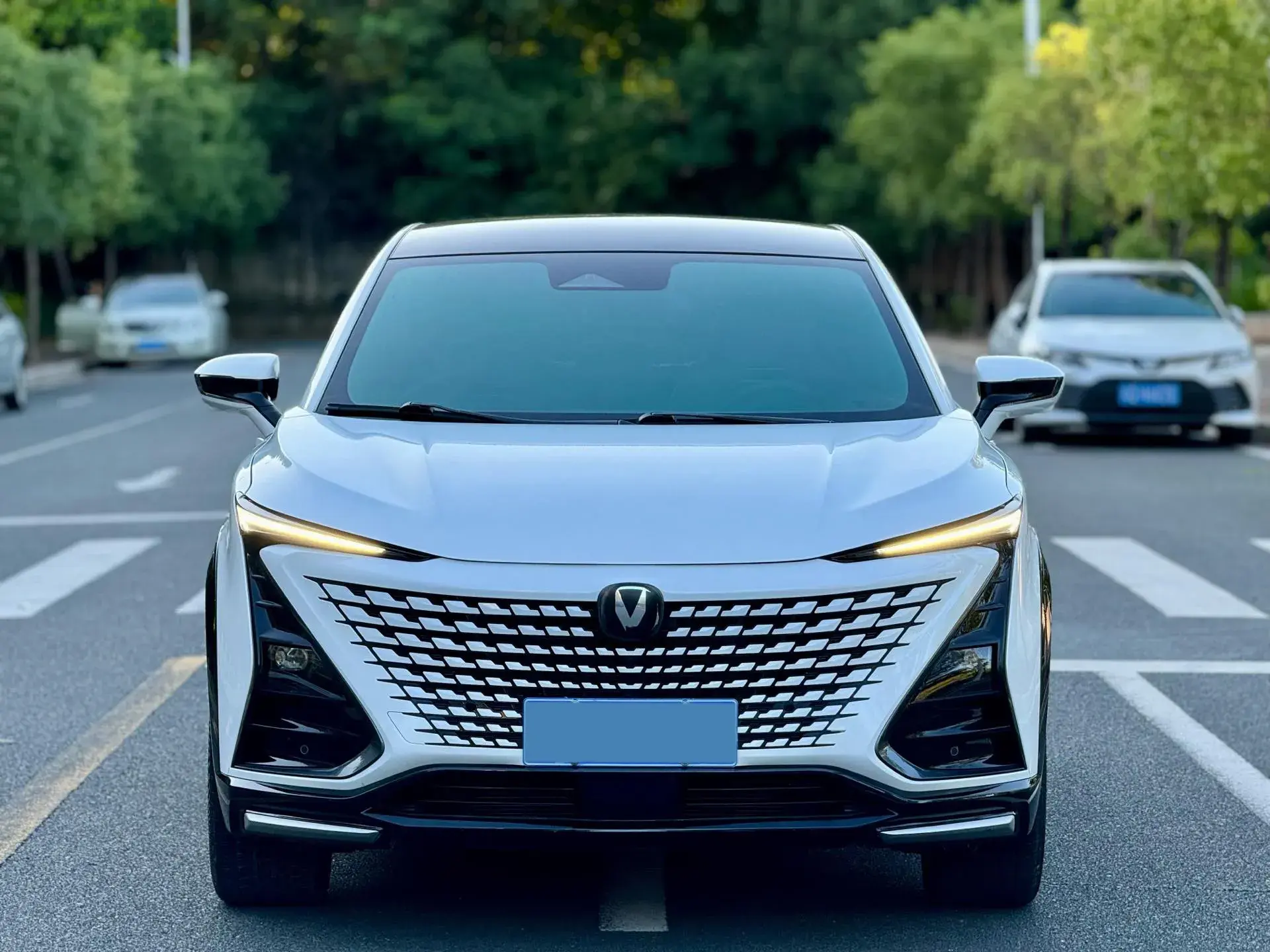 2023 CHANGAN UNI-T thumbnail 2