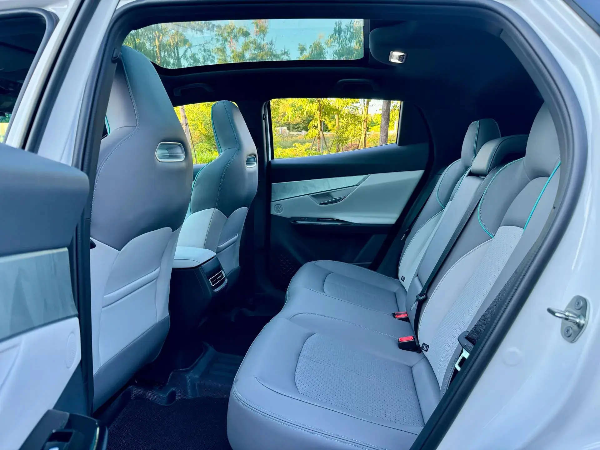 2023 CHANGAN UNI-T thumbnail 4