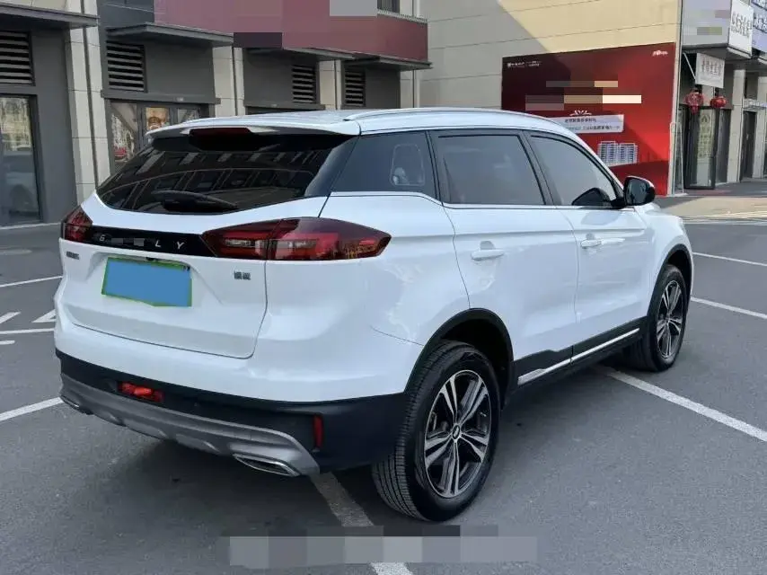 2022 GEELY AZKARRA thumbnail 3