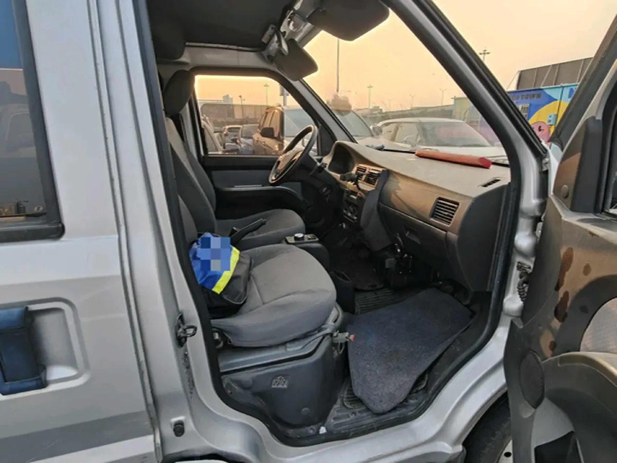 2020 WuLing RongGuang EV BEV 41.6KWH,autocango,china used car exporter,china ev exporter,chinese used car exporter,chinese used ev exporter