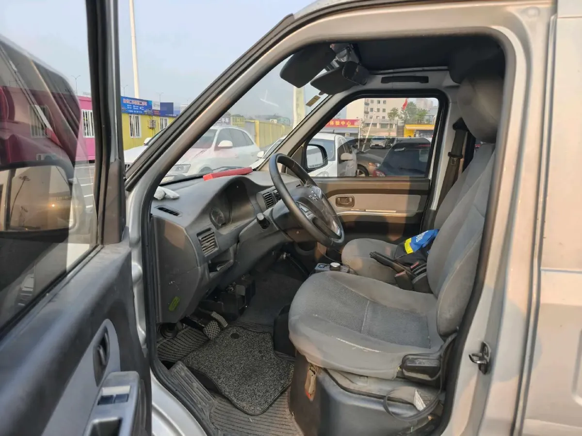 2020 WuLing RongGuang EV BEV 41.6KWH,autocango,china used car exporter,china ev exporter,chinese used car exporter,chinese used ev exporter