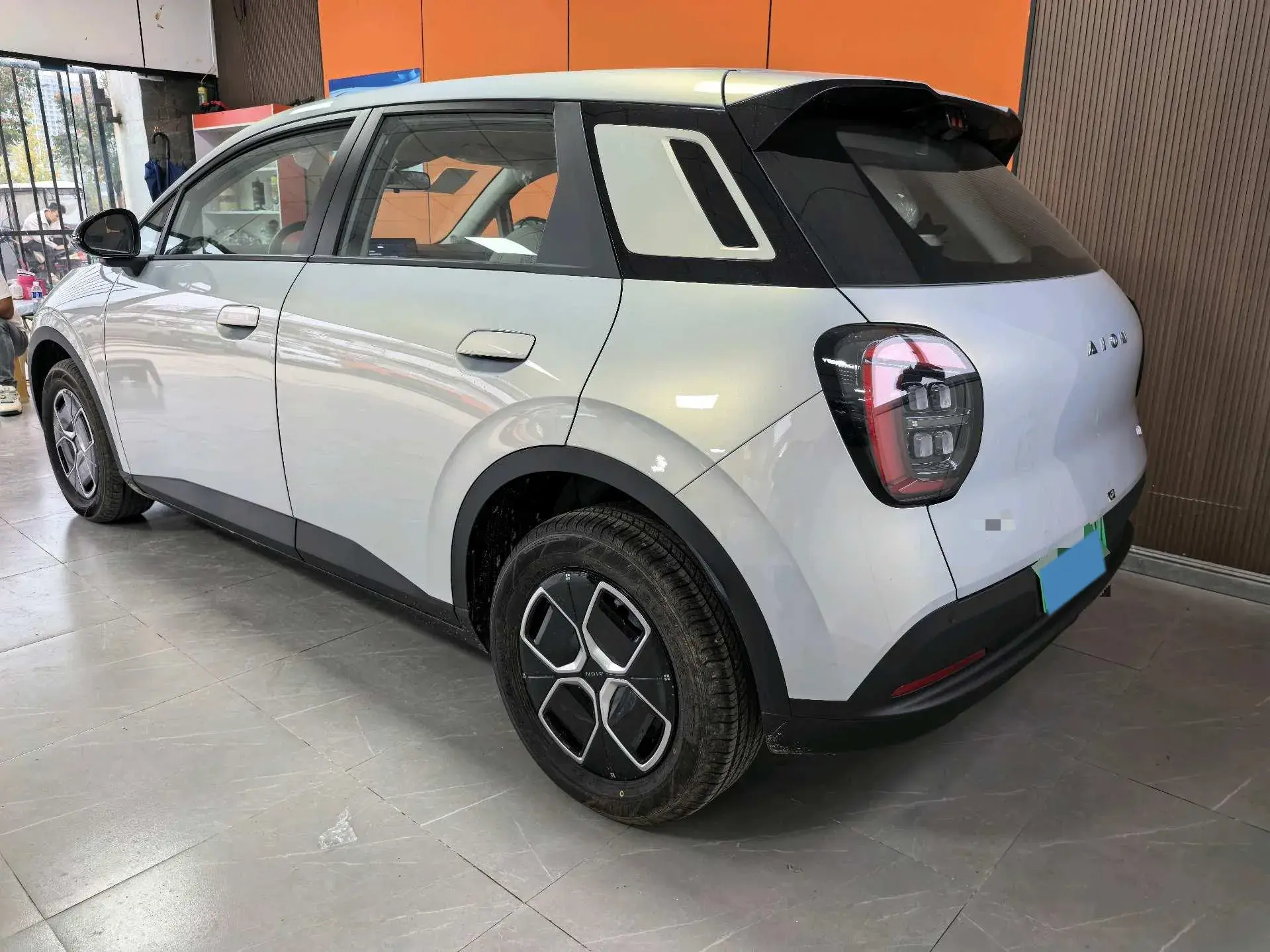 2025 AION AION thumbnail 3