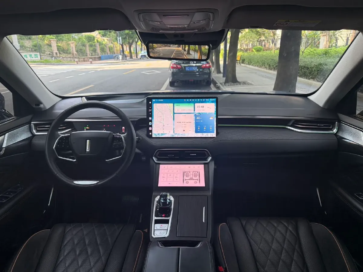 2022 WEY Latte DHT 1.5T 156HP L4 2DHT Hybrid,autocango,china used car exporter,china ev exporter,chinese used car exporter,chinese used ev exporter