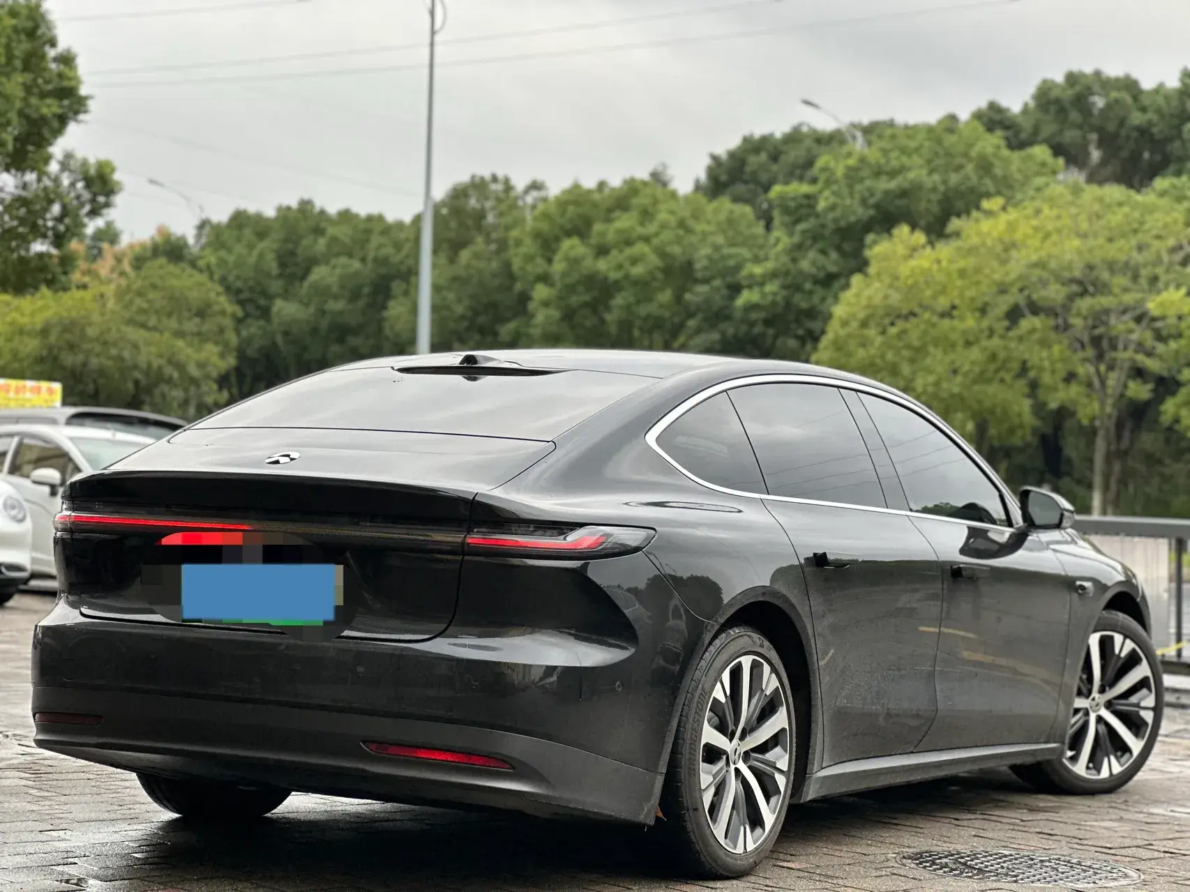 2021 VOLKSWAGEN ID.6 thumbnail 4