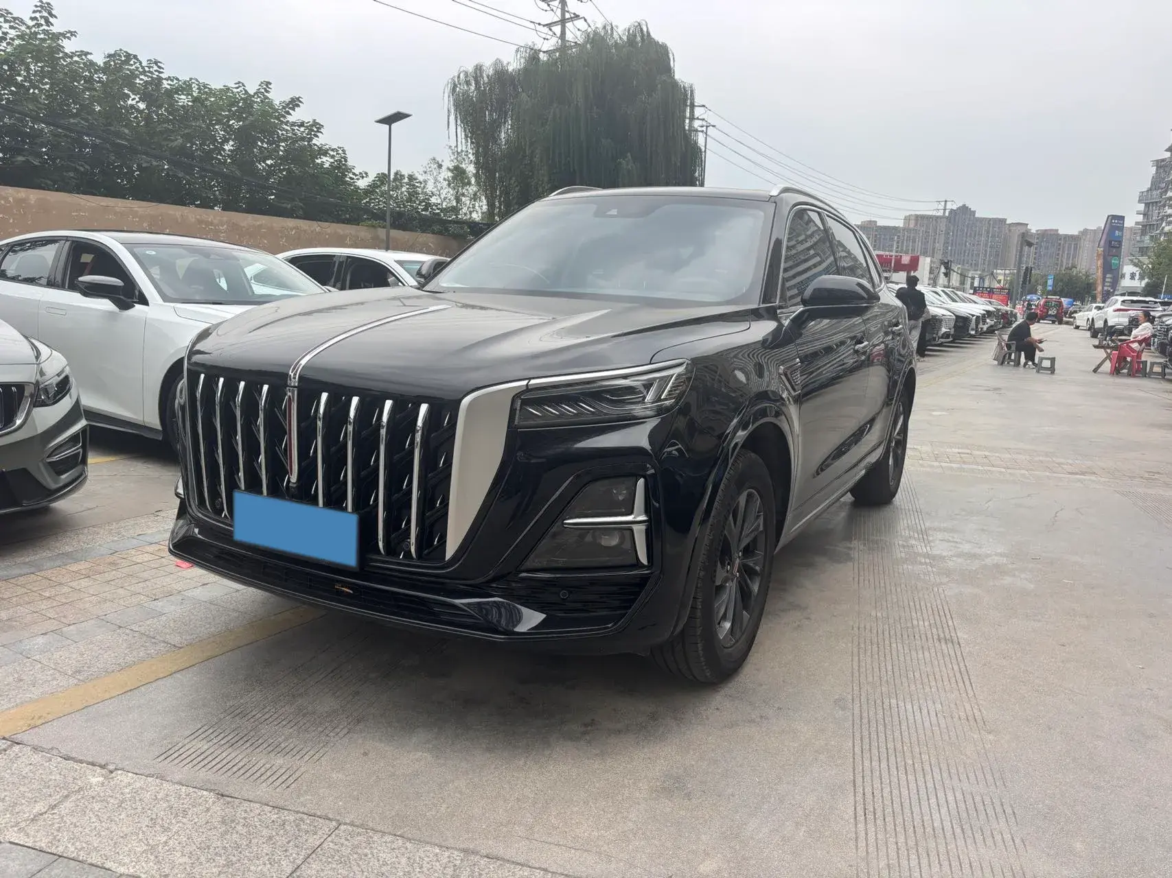2023 HONGQI HS5 view 1