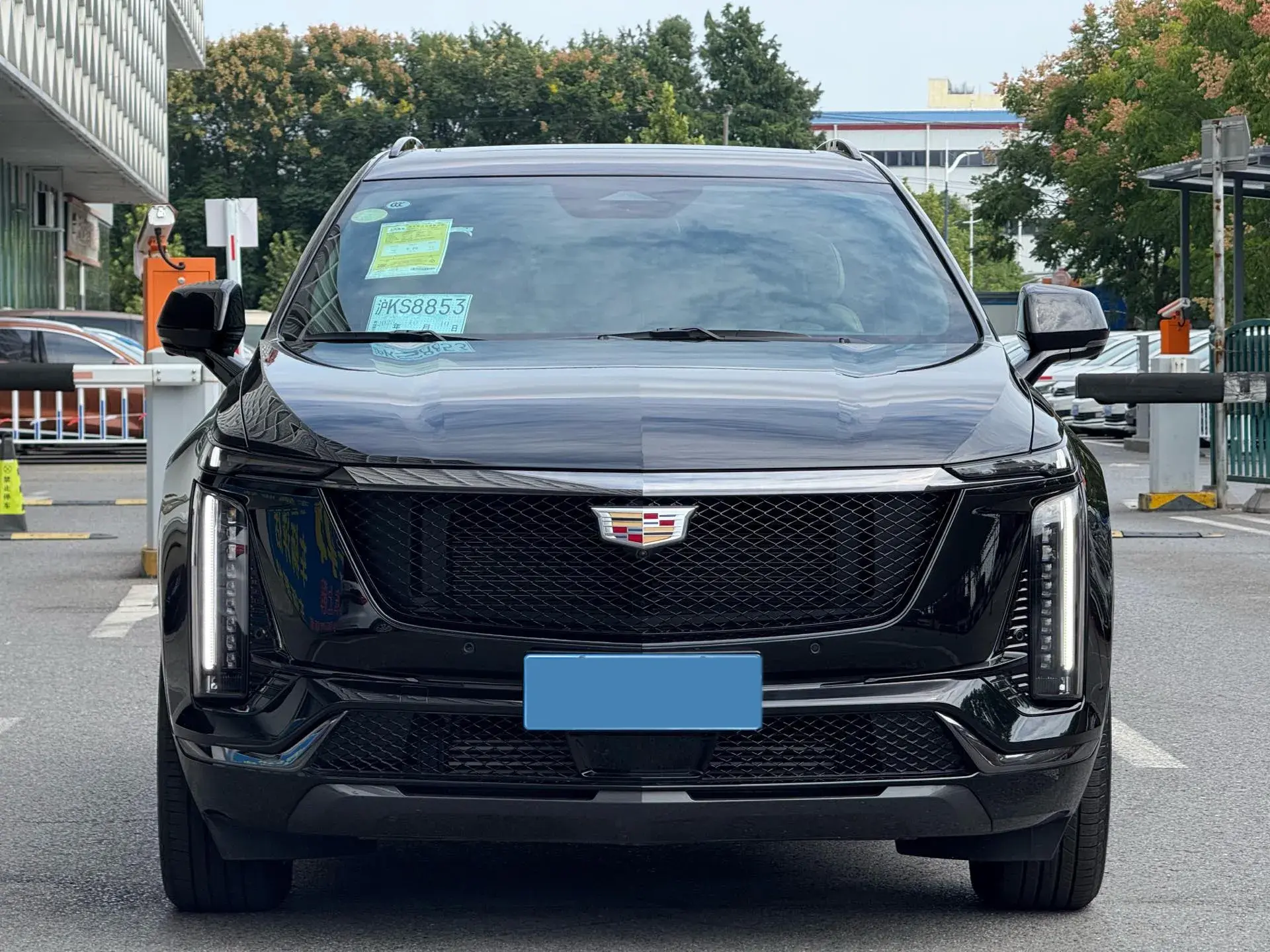 2025 CADILLAC XT5 thumbnail 2
