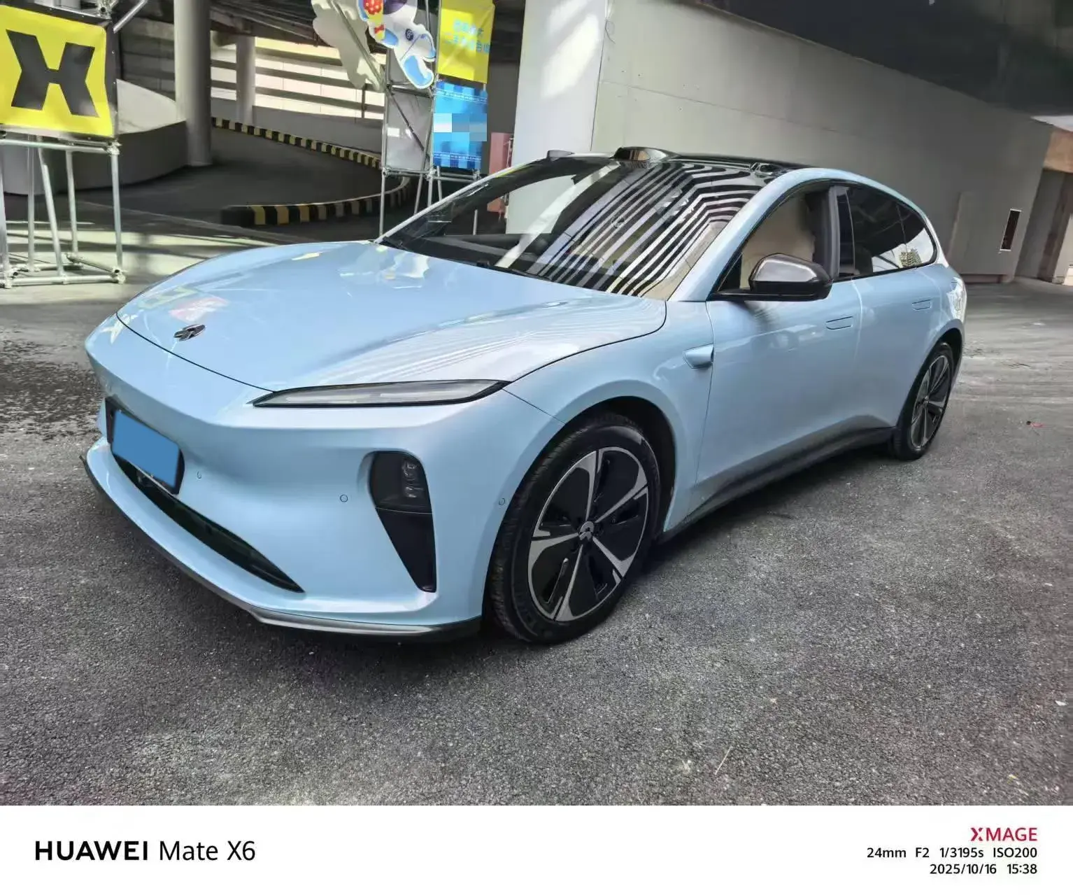 2024 NIO ET5T view 1