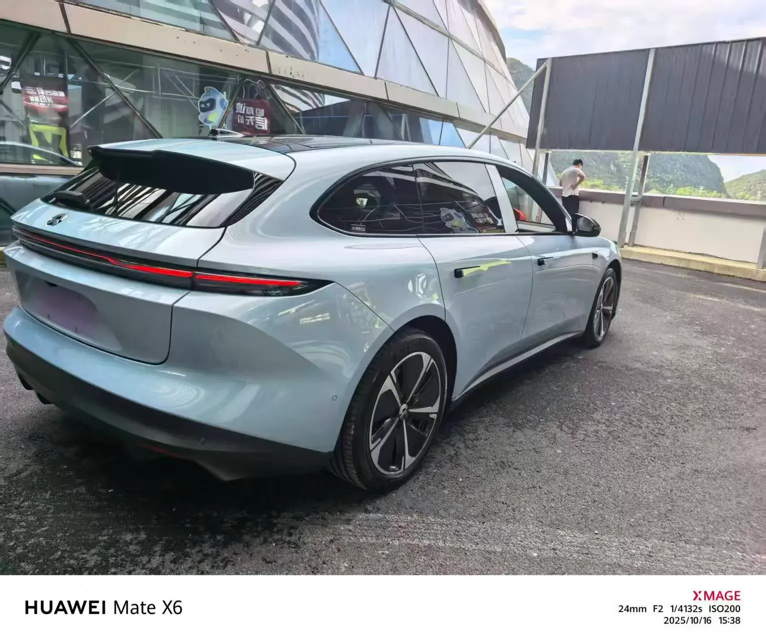 2024 NIO ET5T thumbnail 4