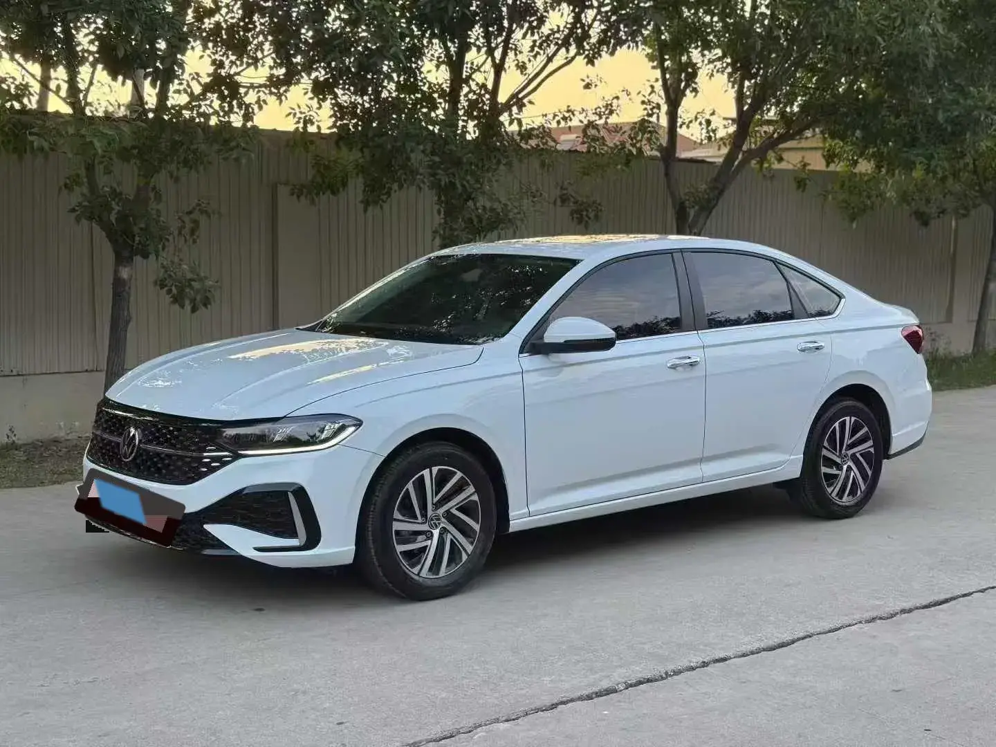 2024 VOLKSWAGEN LAVIDA view 1