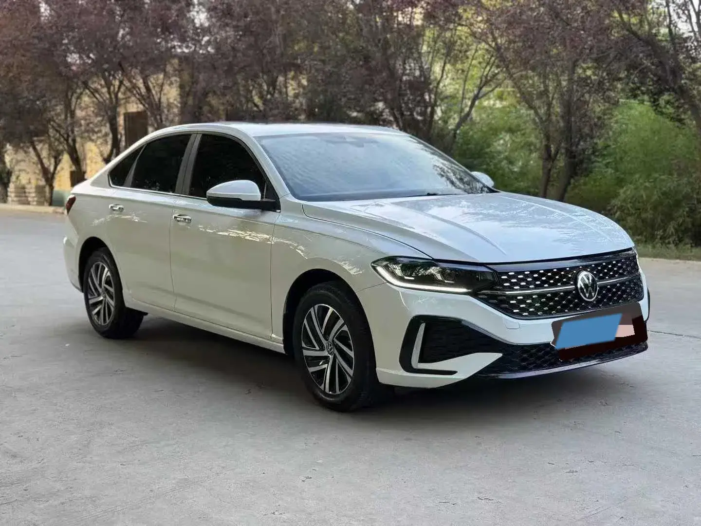 2024 VOLKSWAGEN LAVIDA thumbnail 4