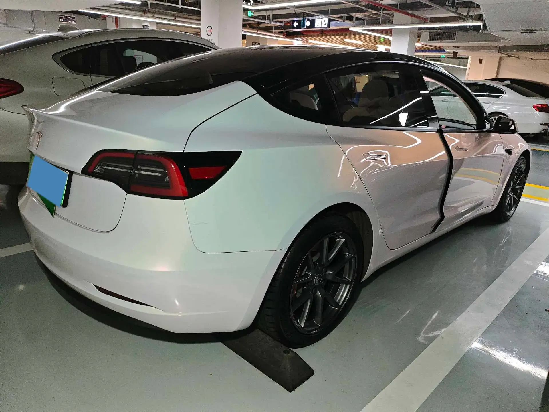 2022 TESLA MODEL thumbnail 4