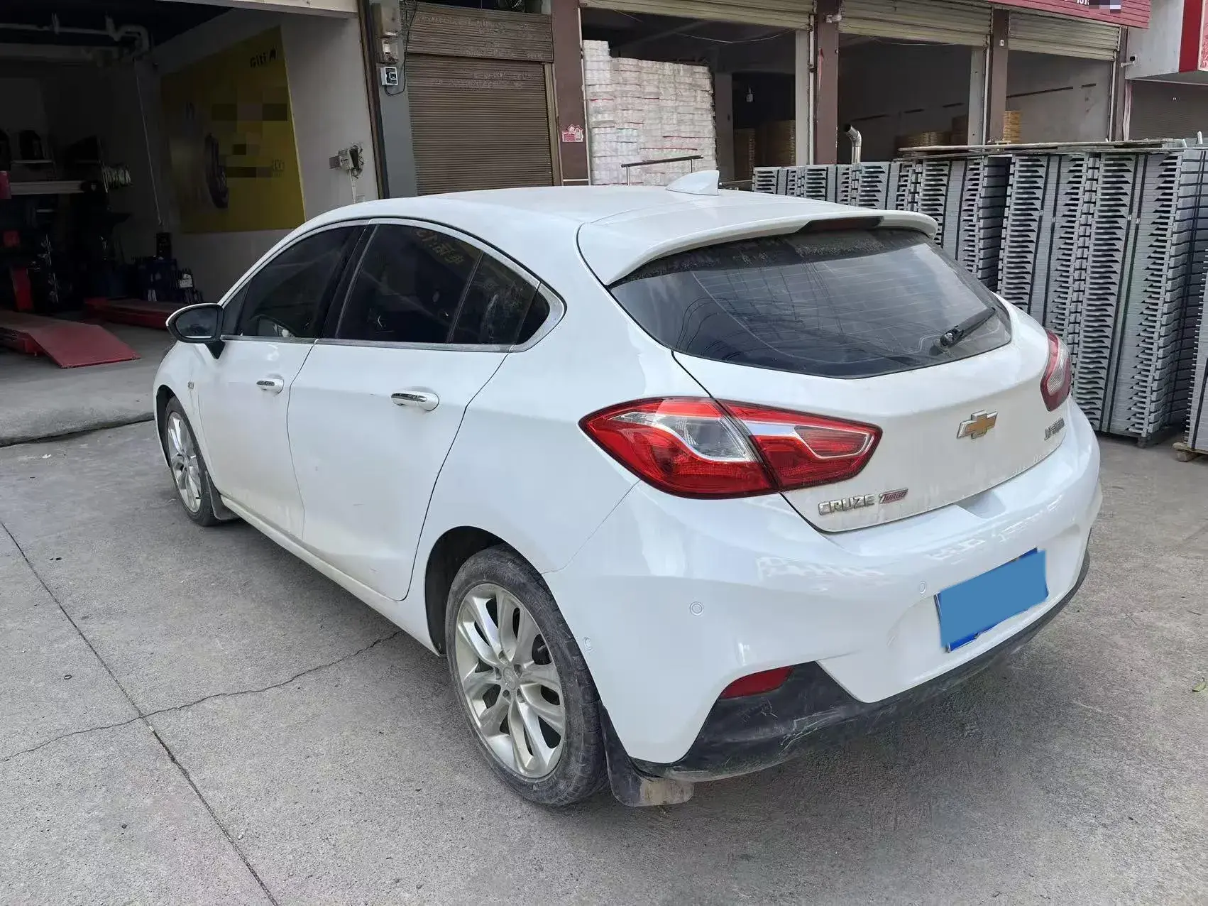 2018 CHEVROLET CRUZE thumbnail 4