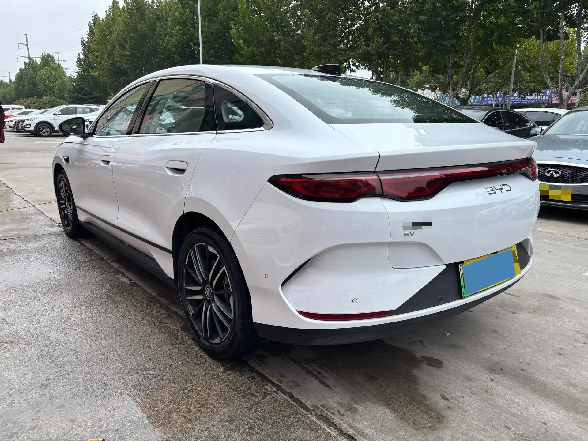 2025 BYD QINL thumbnail 4